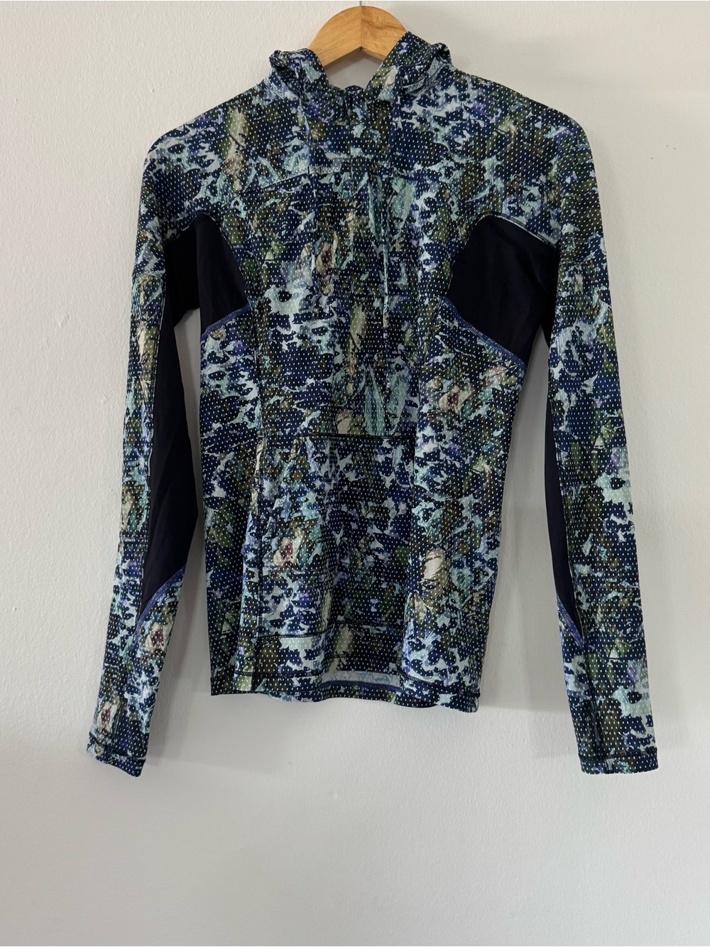 Lululemon running jacket hood floral active gym yoga